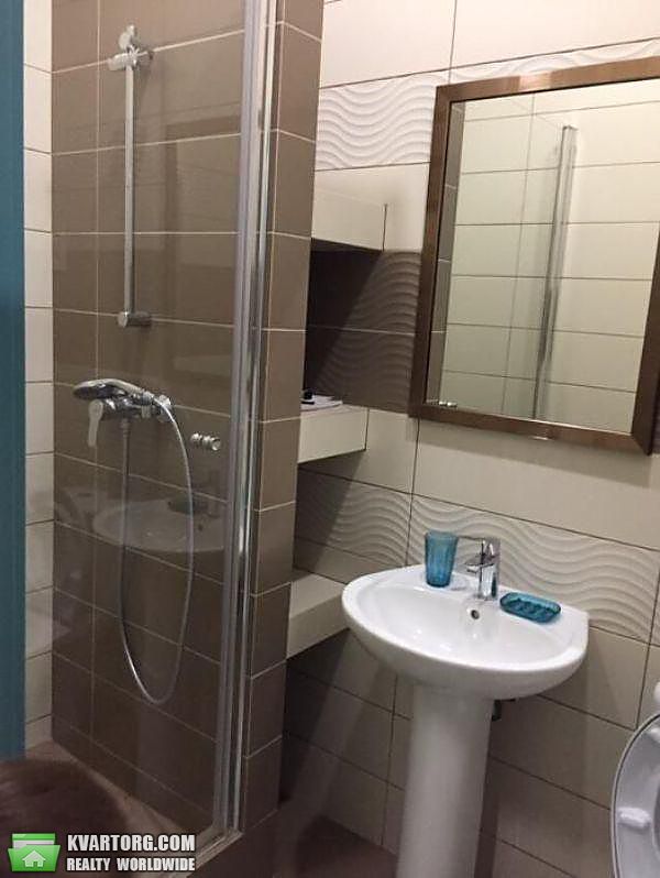 Rent out 3-room apartment. Киев, дегтярная — photo 8