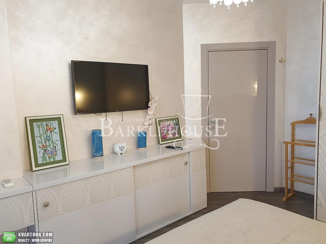 Rent out 2-room apartment. Киев, Сикорского — photo 8