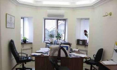 Rent out office. Киев,  Кропивницкая 12 — photo 1