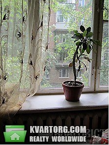 Sell 2-room apartment. Киев, Салютная — photo 1