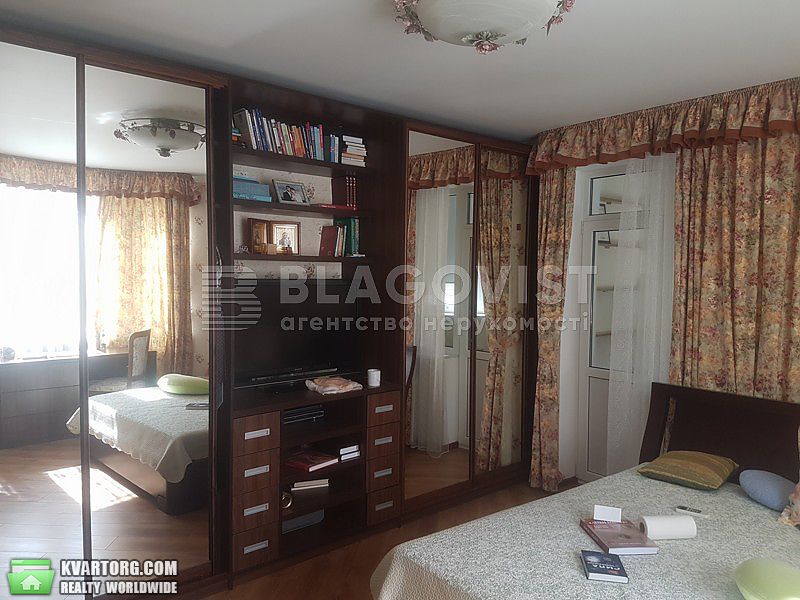 Sell 3-room apartment. Киев,  Урловская — photo 5