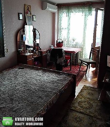 Sell 3-room apartment. Киев,  Радужная — photo 1