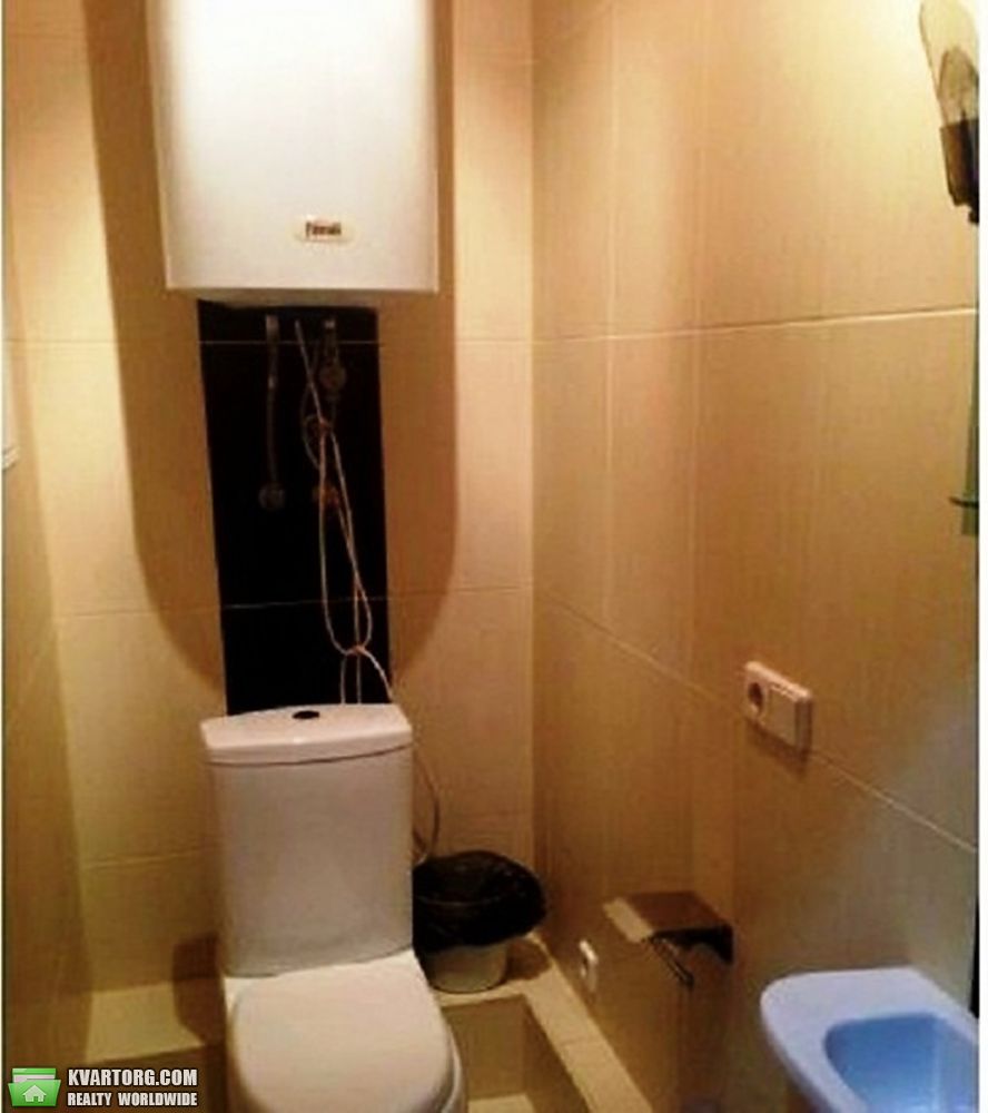 Rent out 2-room apartment. Киев,  Львовская — photo 8