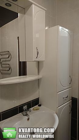 Rent out 1-room apartment. Киев,  Вересневая — photo 4