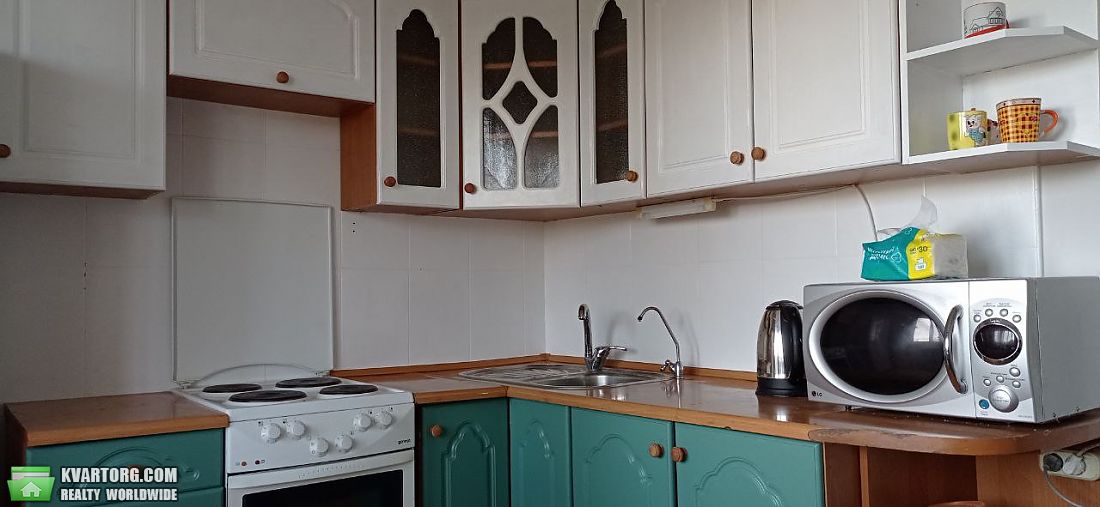 Rent out 2-room apartment. Киев,  Челябинская — photo 1