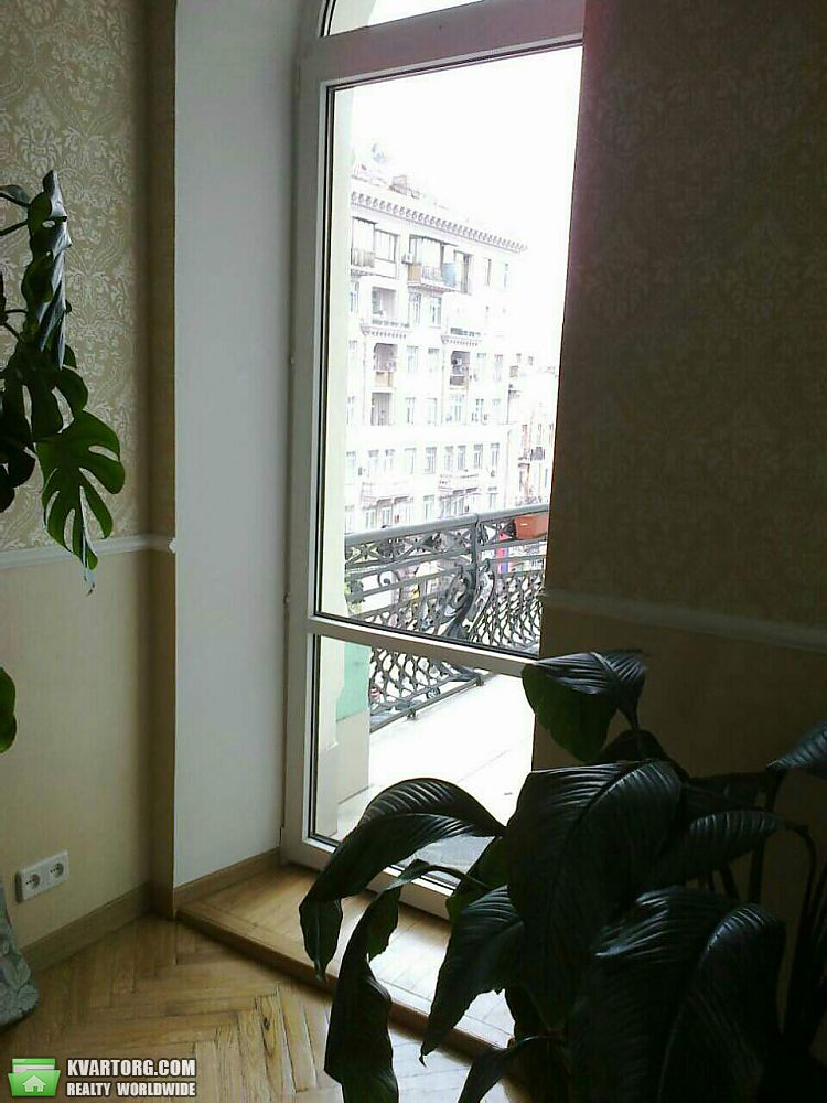 Rent out 3-room apartment. Киев,  Большая Васильковская — photo 3