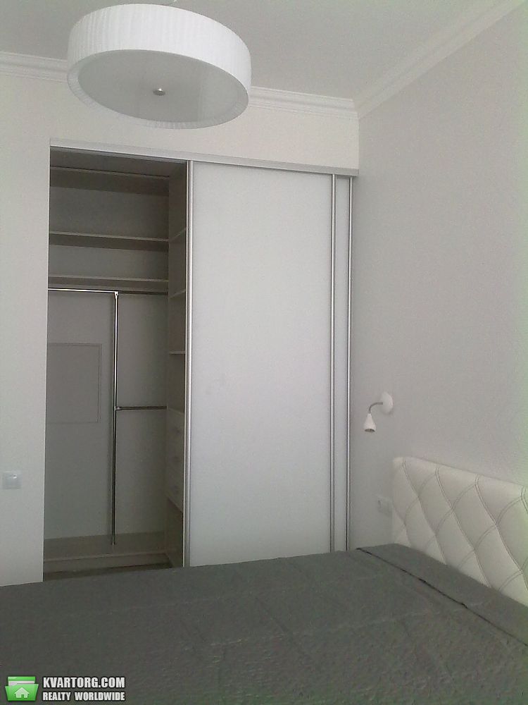 Sell 2-room apartment. Киев,  Щорса — photo 5