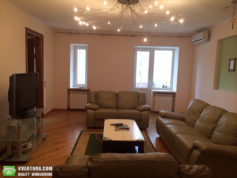 Rent out 3-room apartment. Киев, Артилерийский пер. — photo 3