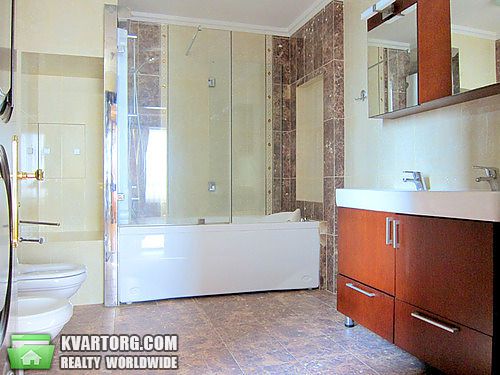 Rent out multi-room apartment. Киев,  Институтская — photo 8