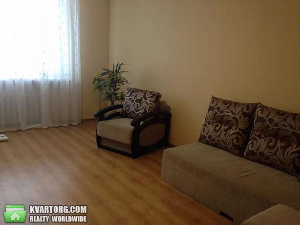 Rent out 2-room apartment. Киев,  Бажана — photo 3
