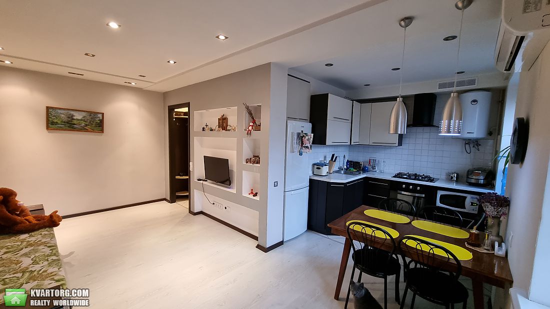Sell 3-room apartment. Донецк, Цусимская — photo 1