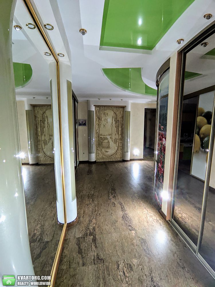 продам 4-комнатную квартиру. Киев,  ул. Старонаводницкая - фото 3