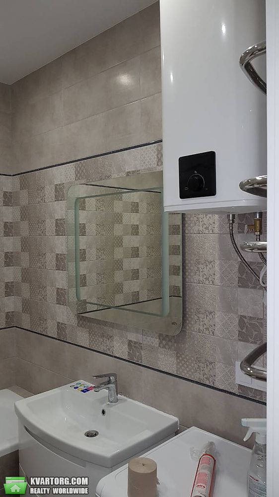 Rent out 1-room apartment. Киев, Каменская — photo 9