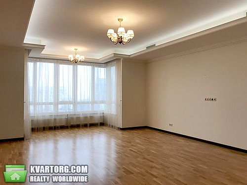 Rent out 5-room apartment. Киев,  Институтская — photo 4