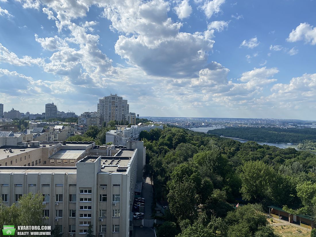 Sell 3-room apartment. Киев,  Мазепы — photo 1
