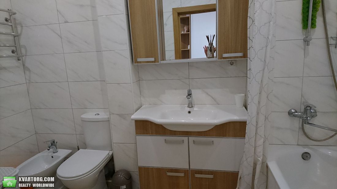 Rent out 2-room apartment. Киев,  Львовская — photo 7