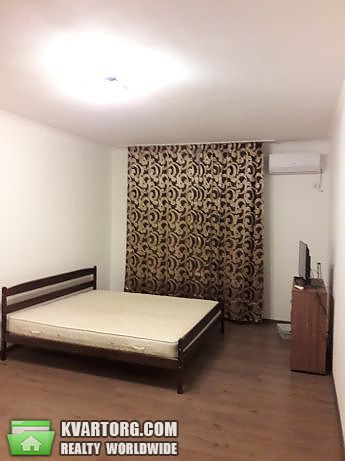 Rent out 1-room apartment. Киев,  Панельная — photo 6