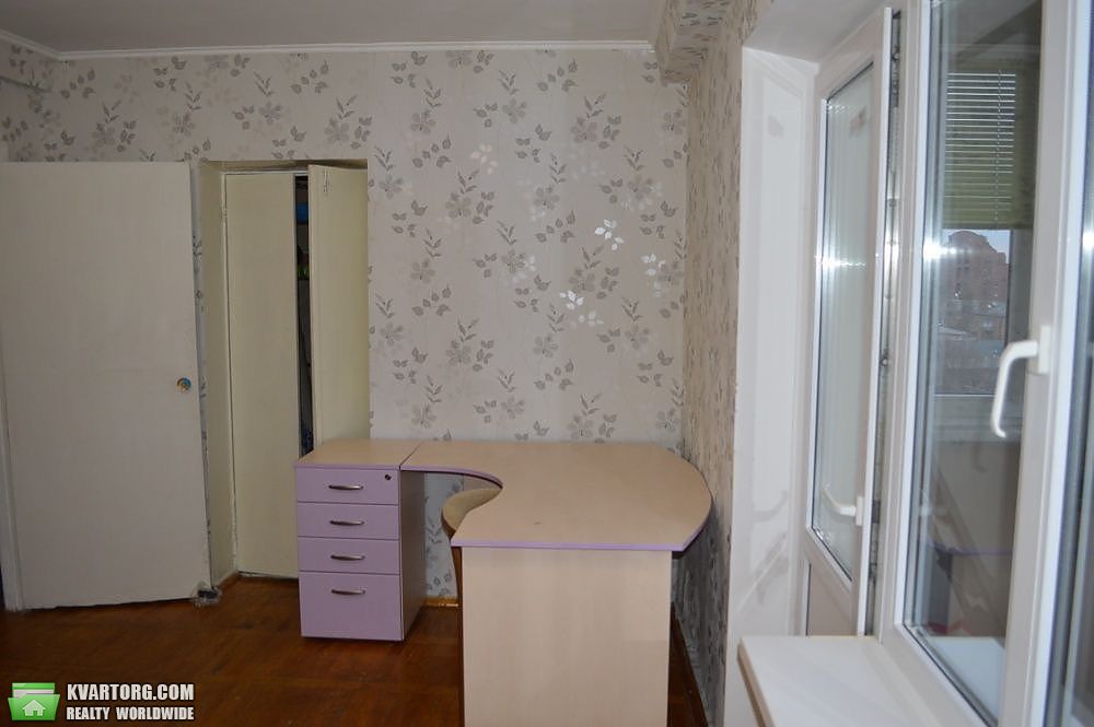 Sell 2-room apartment. Киев, Кирилловская — photo 3
