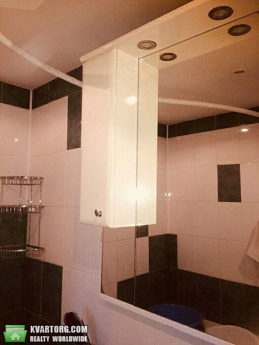 Rent out 2-room apartment. Киев,  Грекова — photo 9
