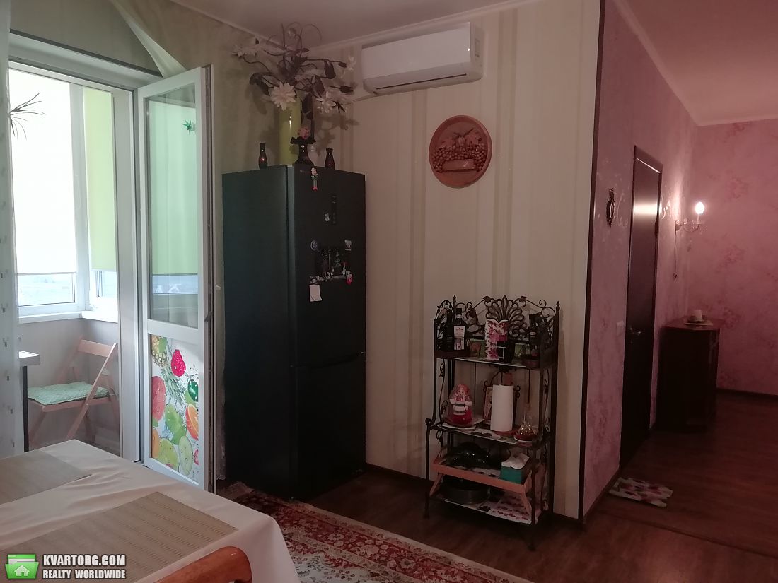 Rent out 1-room apartment. Киев,  Харьковское шоссе — photo 5