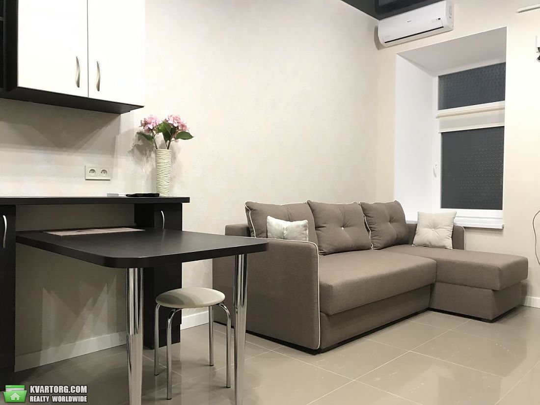 Sell 1-room apartment. Одесса, Ришельевская — photo 1