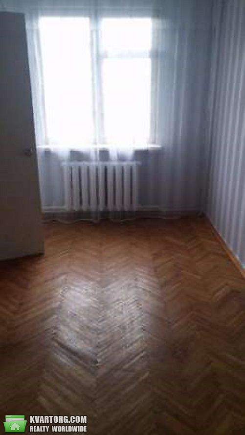 Sell 2-room apartment. Киев,  Метростроевская — photo 1