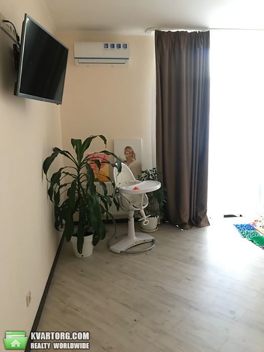 Sell 3-room apartment. Киев, Регенераторная — photo 10