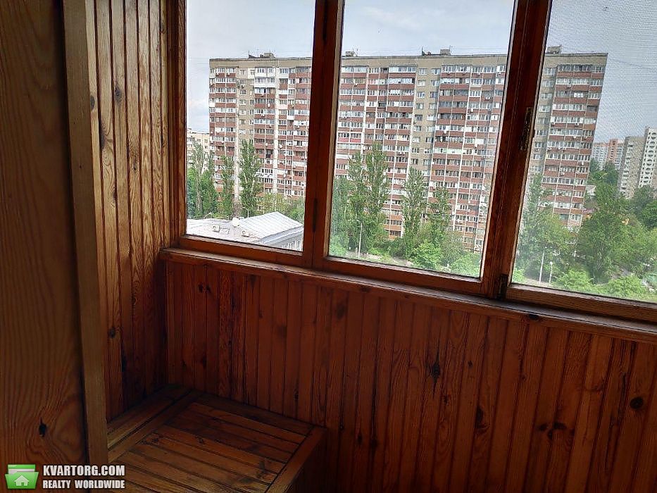 Rent out 2-room apartment. Киев,  Стуса — photo 5