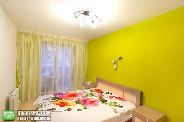 Rent out 3-room apartment. Киев,  Салютная — photo 6