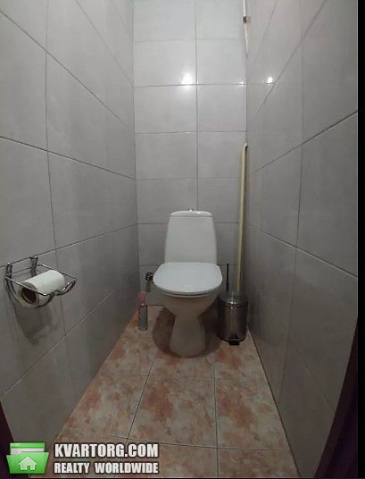 Rent out 2-room apartment. Киев,  Энтузиастов — photo 8