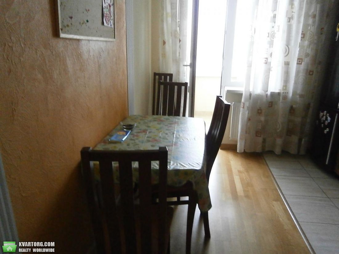 Rent out 3-room apartment. Киев,  Дегтяревская — photo 6