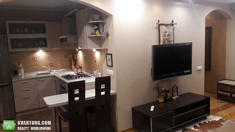 Rent out 3-room apartment. Киев, Гарматная — photo 2