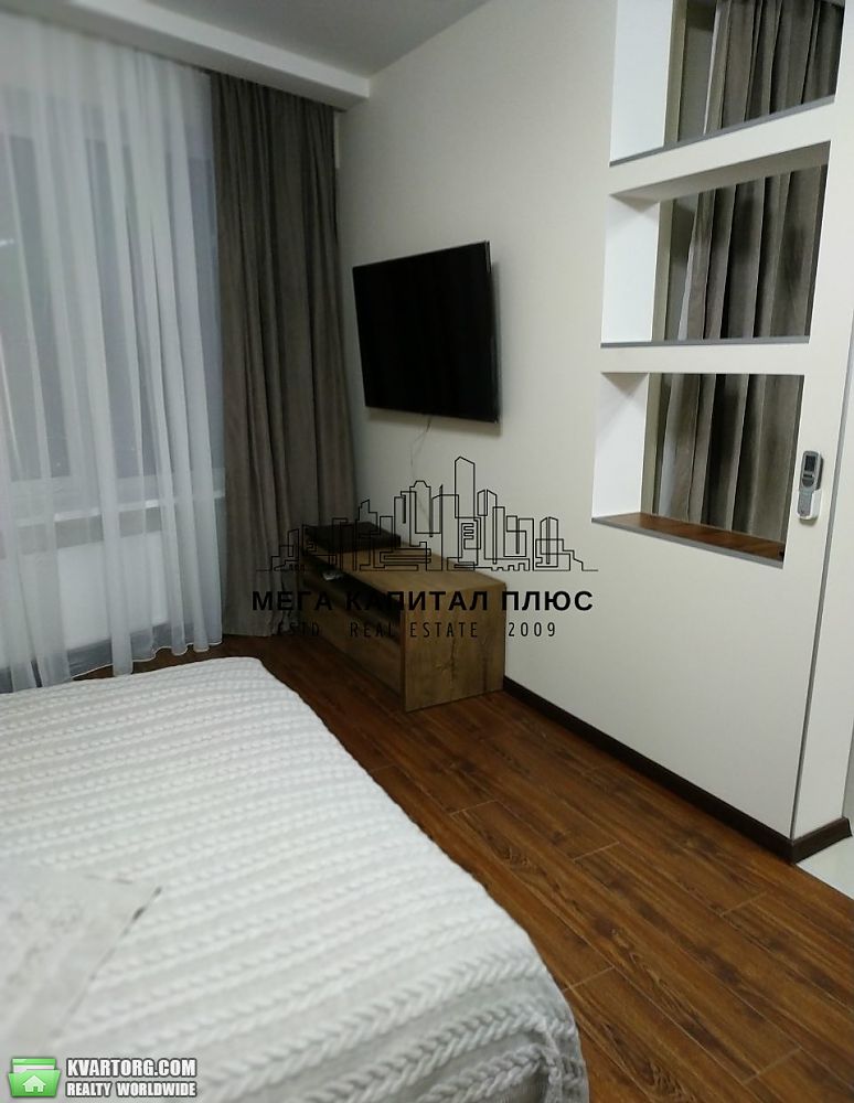 Rent out 1-room apartment. Киев, Никольско Слободская — photo 10