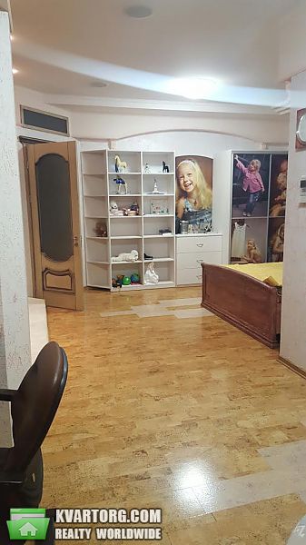 Sell 4-room apartment. Днепропетровск, Шевченко — photo 1