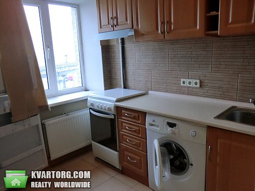Sell 2-room apartment. Киев, Набережная-Крещатинская — photo 1