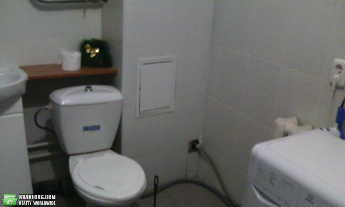 Rent out 1-room apartment. Киев,  Гришко — photo 10