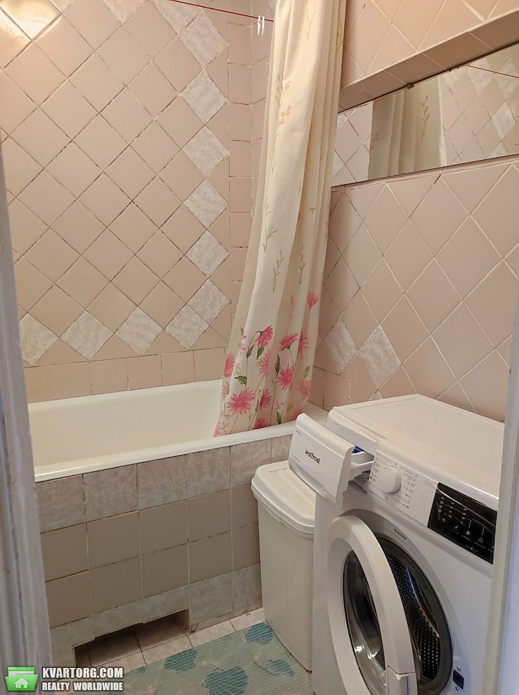 Rent out 3-room apartment. Киев,  Каштановая — photo 8