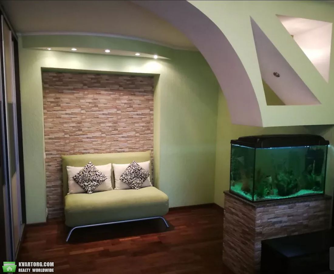 Rent out 1-room apartment. Киев,  Донца — photo 1