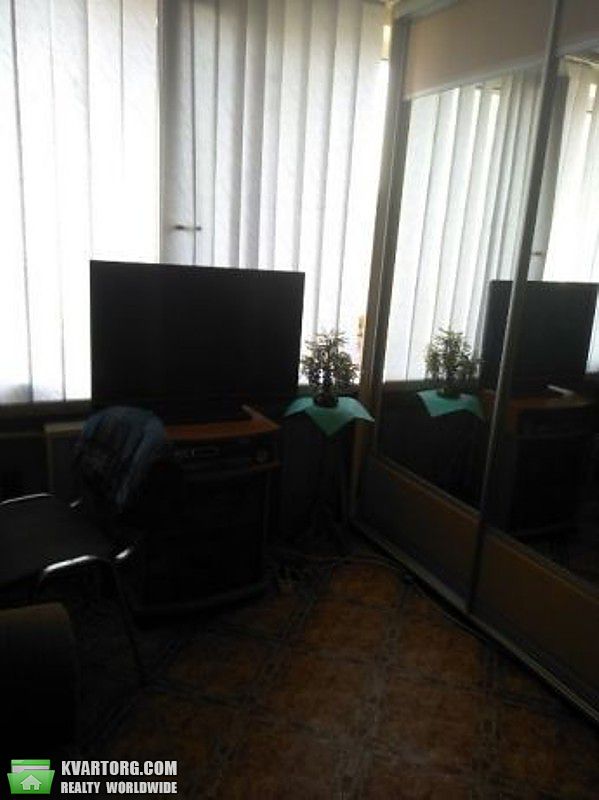 Sell 1-room apartment. Киев,  Березняковская — photo 4