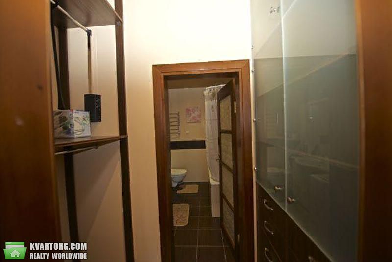 Rent out 2-room apartment. Киев,  Почайнинская — photo 5