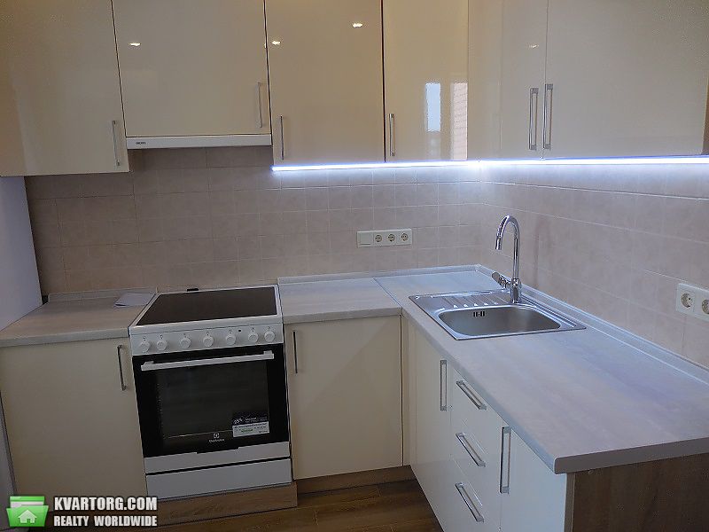 Rent out 1-room apartment. Киев,  Чавдар — photo 9