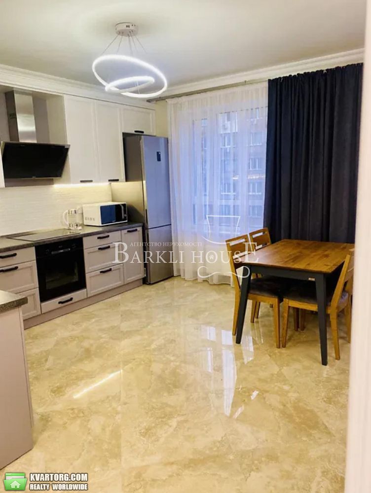 Rent out 2-room apartment. Киев,  Шолуденко — photo 3