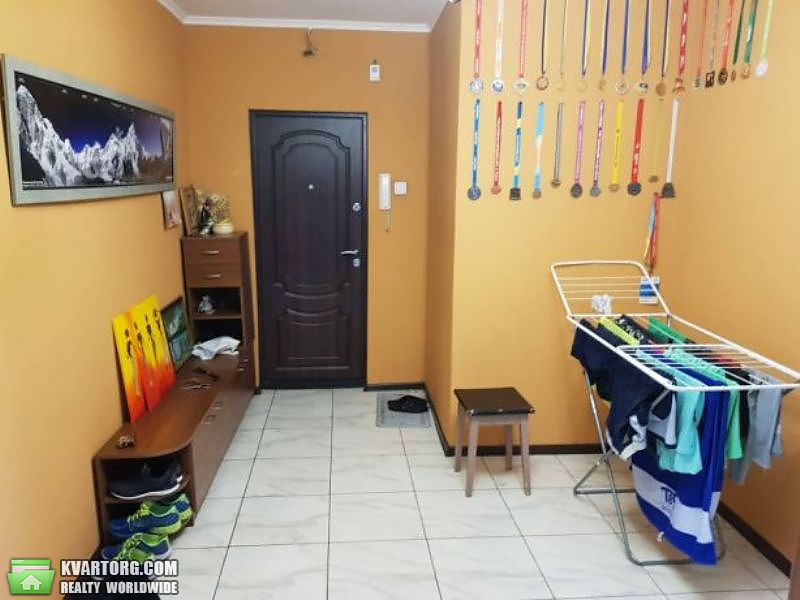 Sell 3-room apartment. Киев,  Миропольская — photo 8