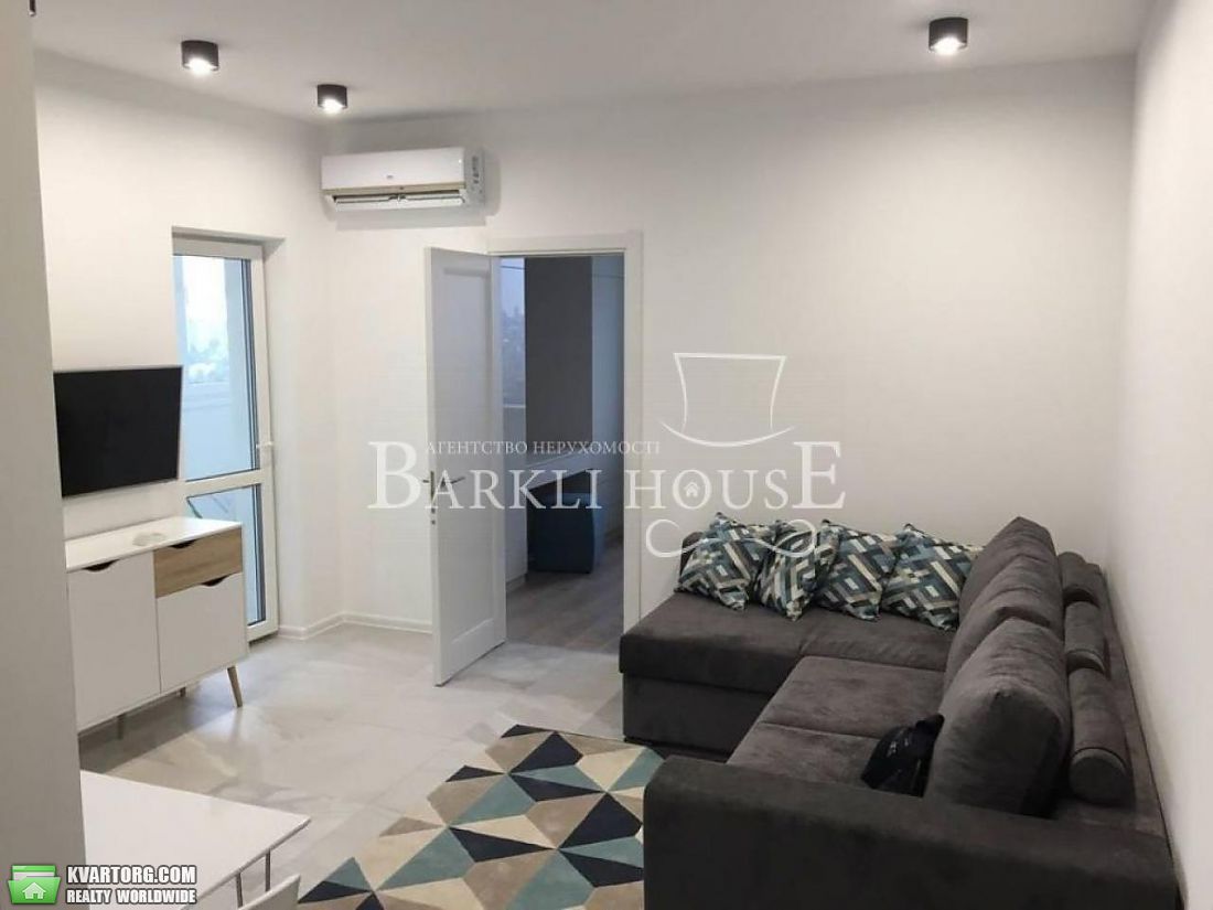 Rent out 2-room apartment. Киев,  Богдановская — photo 6