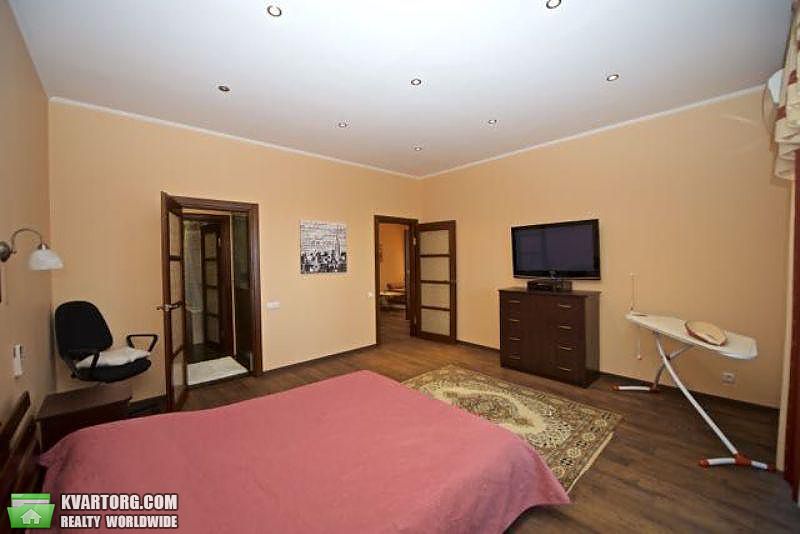 Rent out 2-room apartment. Киев,  Почайнинская — photo 2