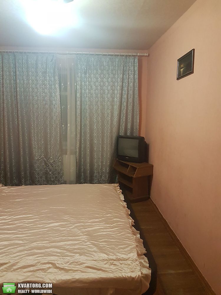 Rent out 2-room apartment. Киев,  Луначарского — photo 7