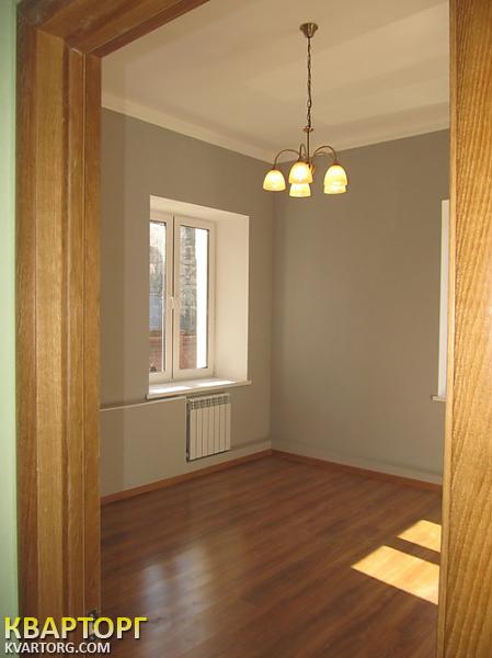 Sell 2-room apartment. Киев, Керамический пер — photo 1
