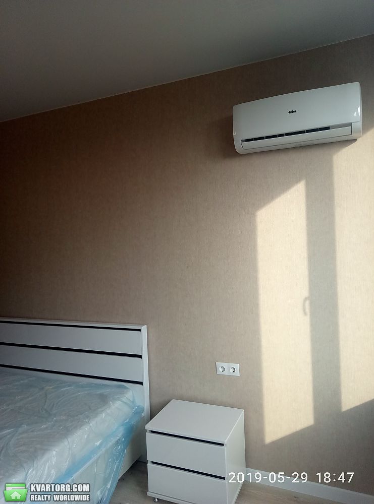 Rent out 1-room apartment. Киев,  Харьковское шоссе — photo 4