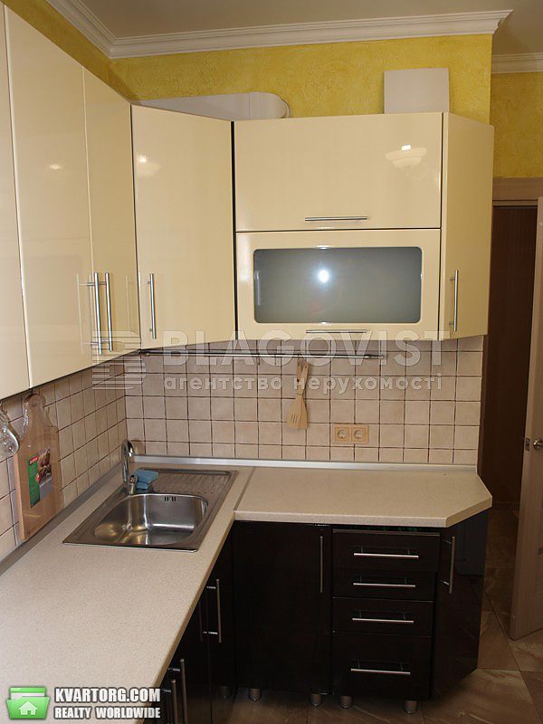 Rent out 2-room apartment. Киев, Петрицького А — photo 4