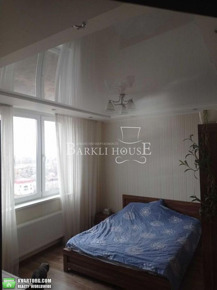Rent out 4-room apartment. Киев,  Рижская — photo 5